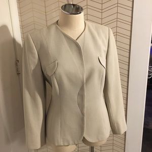Giorgio Armani le collezioni cream blazer